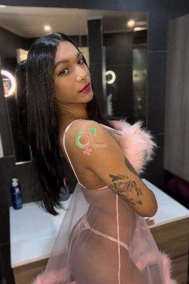 Taynar - Travesti acompanhante em Porto